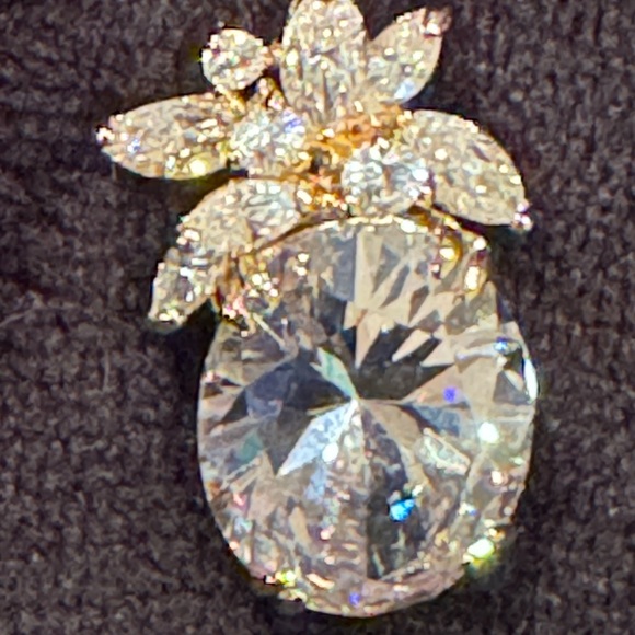 NWOT Lovely 18k Gold Filled Chain w/Faux Crystal & Diamond Pendant/13.5” long - Picture 7 of 9